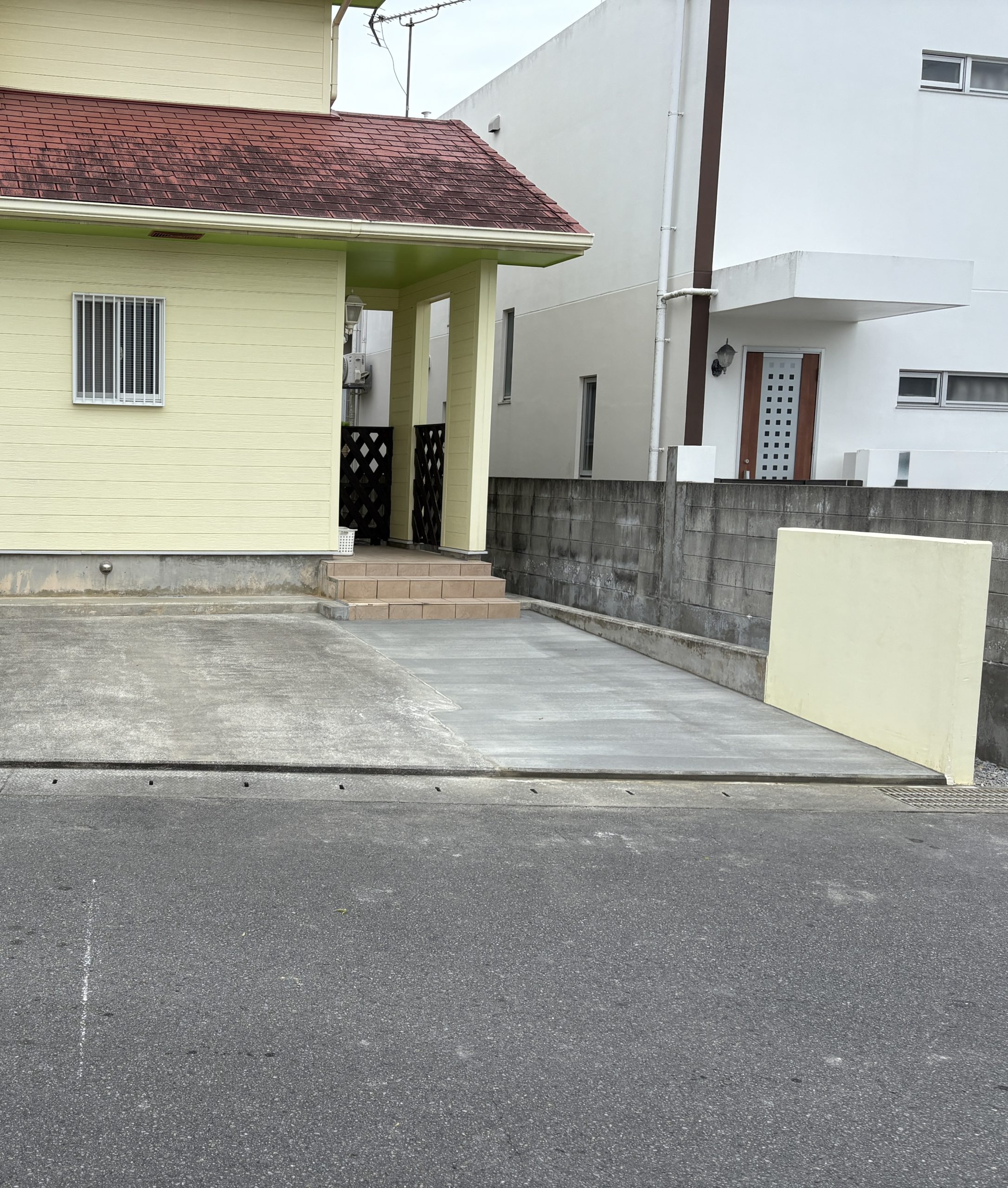 謹賀新年　明けましておめでとうございます　　　　　　　　　　　　　　　　　　　【沖縄リフォームのプロ】　駐車場拡張工事